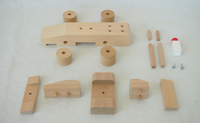 北海道赤平市のふるさと納税 楽しくつくって楽しく遊ぶ！レーサーカー＆ころころカー 工芸品 玩具