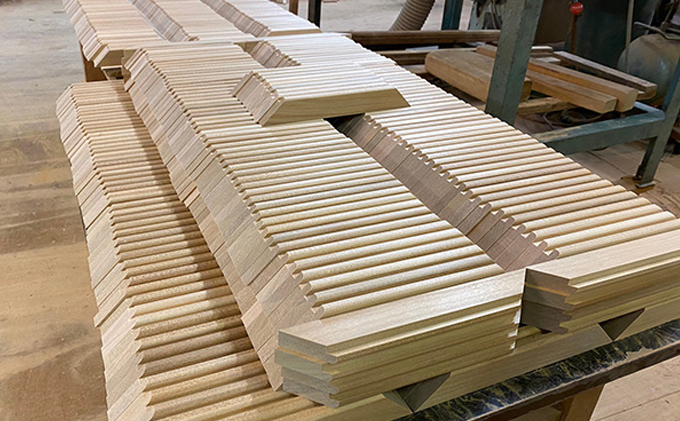 長野県軽井沢町のふるさと納税 軽井沢彫り　大坂屋家具店　こだわりの写真立て　２Lサイズ インテリア 雑貨 日用品 軽井沢彫